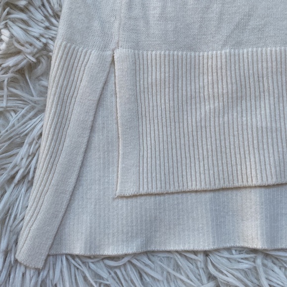 Loft V-neck Sweater 💗 Ivory - Picture 12 of 15